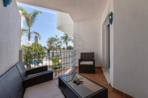 El Faro Beach Apartment IV, Estepona